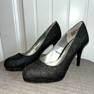 Beautiful, high heel sparkle heels.